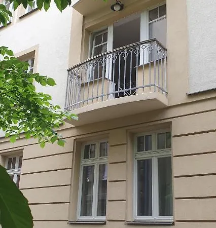 Apartman 46M2 S Balkonem V Lazenskem Centru Karlovy Vary Exterior photo